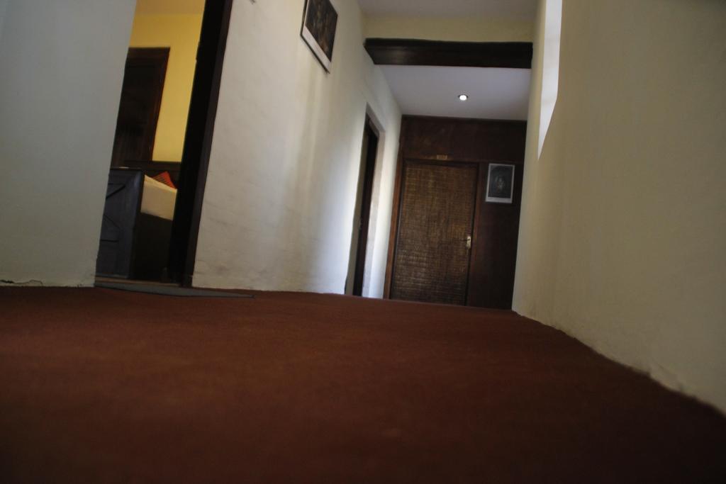 Hotel Peace N Park Kathmandu Exterior foto