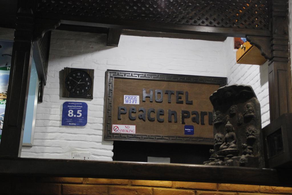 Hotel Peace N Park Kathmandu Exterior foto