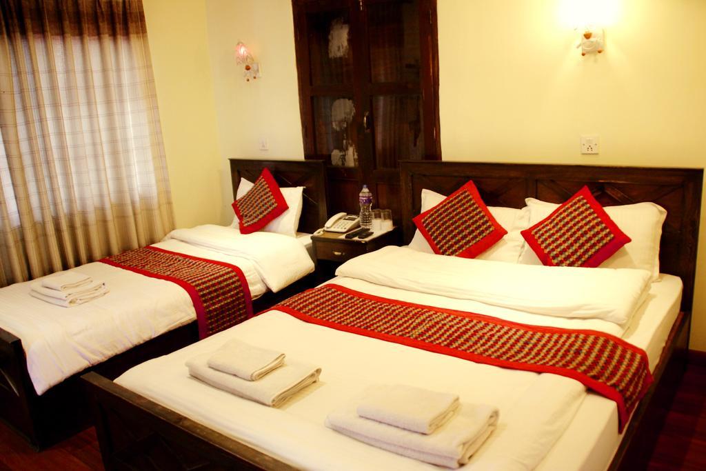 Hotel Peace N Park Kathmandu Exterior foto