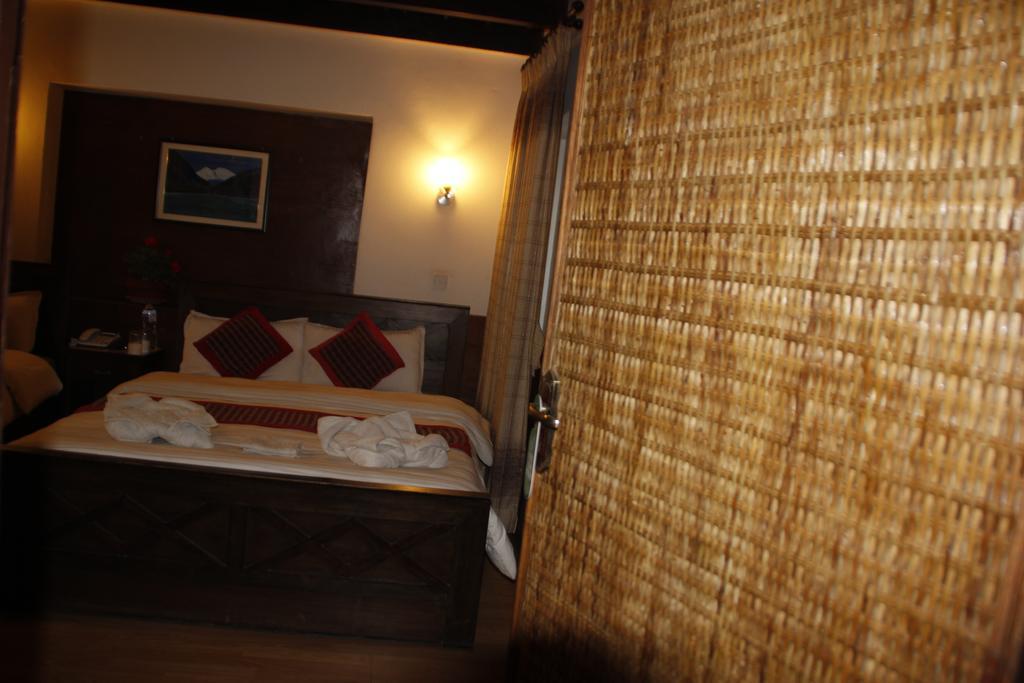 Hotel Peace N Park Kathmandu Exterior foto
